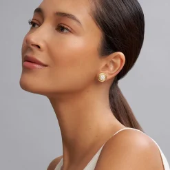 18K Gold Diamond Stud Earrings