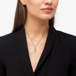 18K Gold Queen Pendant Necklace