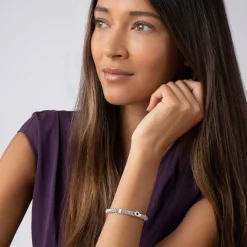 Small Single Station Diamond Circle Caviar Bracelet | 6mm